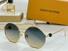 Picture of LV Sunglasses _SKUfw56968700fw